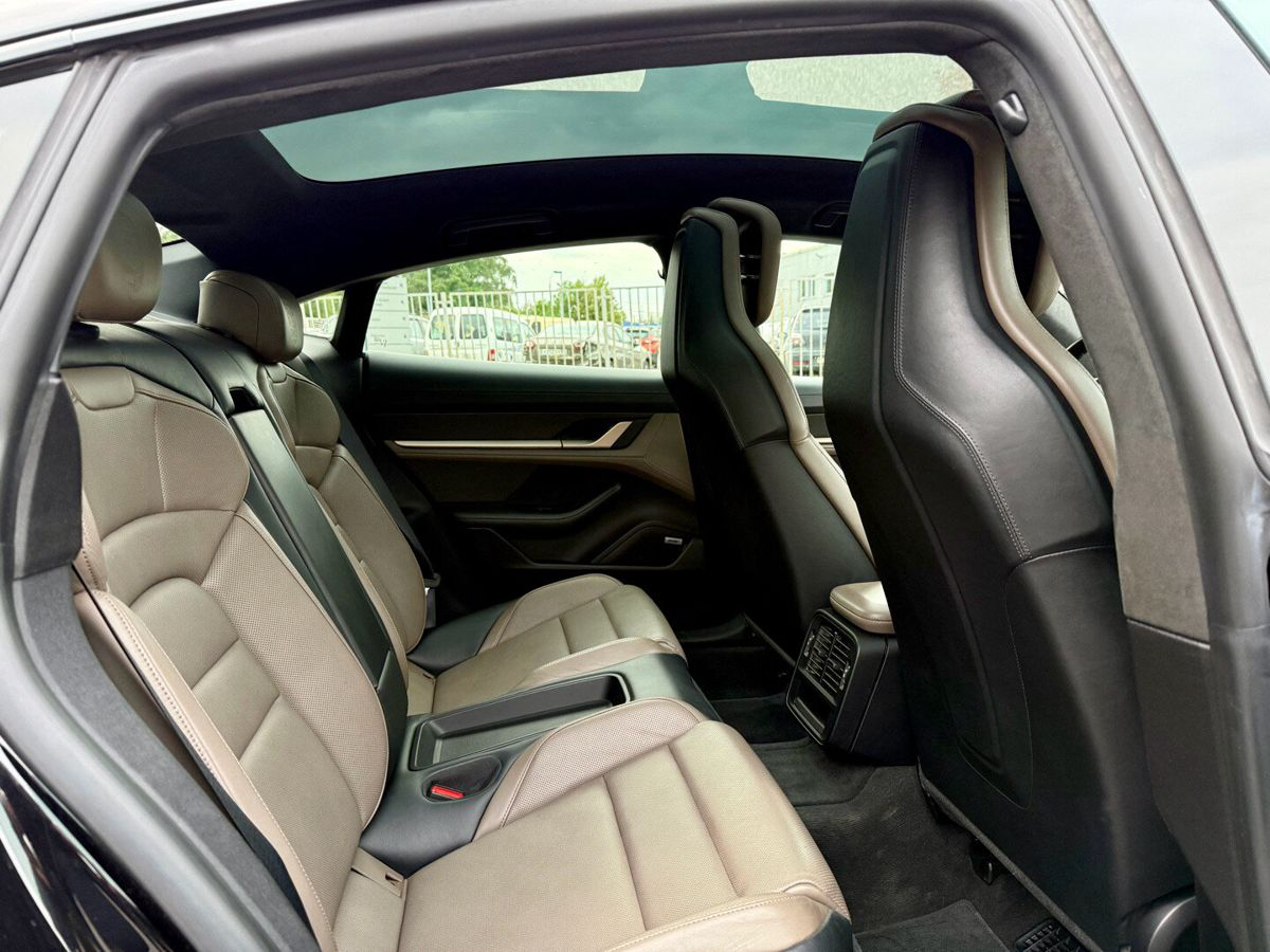 Porsche Taycan 4S