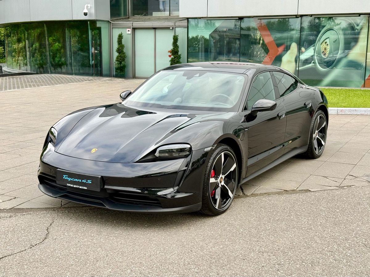 Porsche Taycan 4S