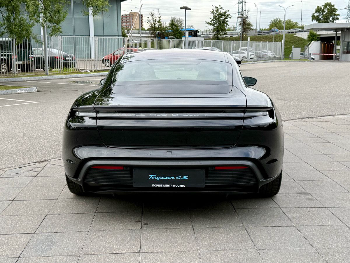 Porsche Taycan 4S