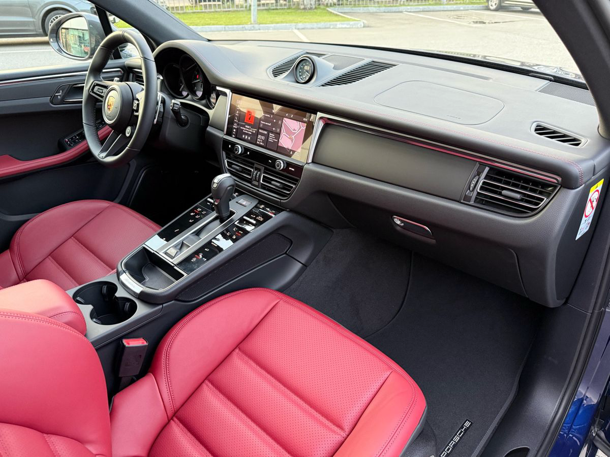 Porsche Macan T