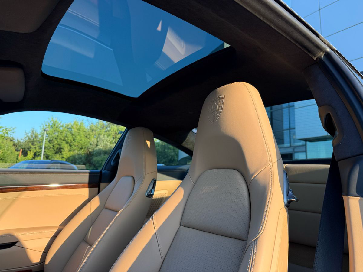 Porsche 911 Carrera 4