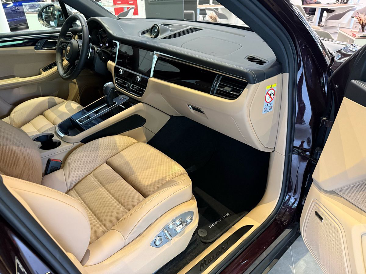 Porsche Macan T