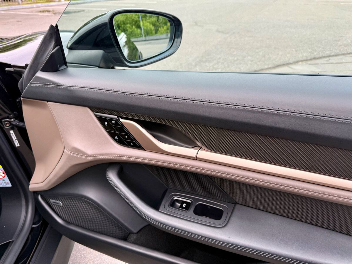 Porsche Taycan 4S