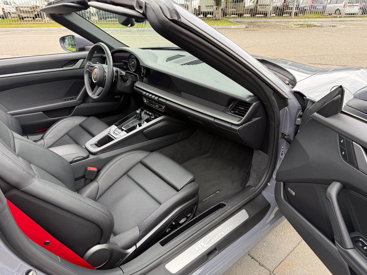 Porsche 911 Carrera