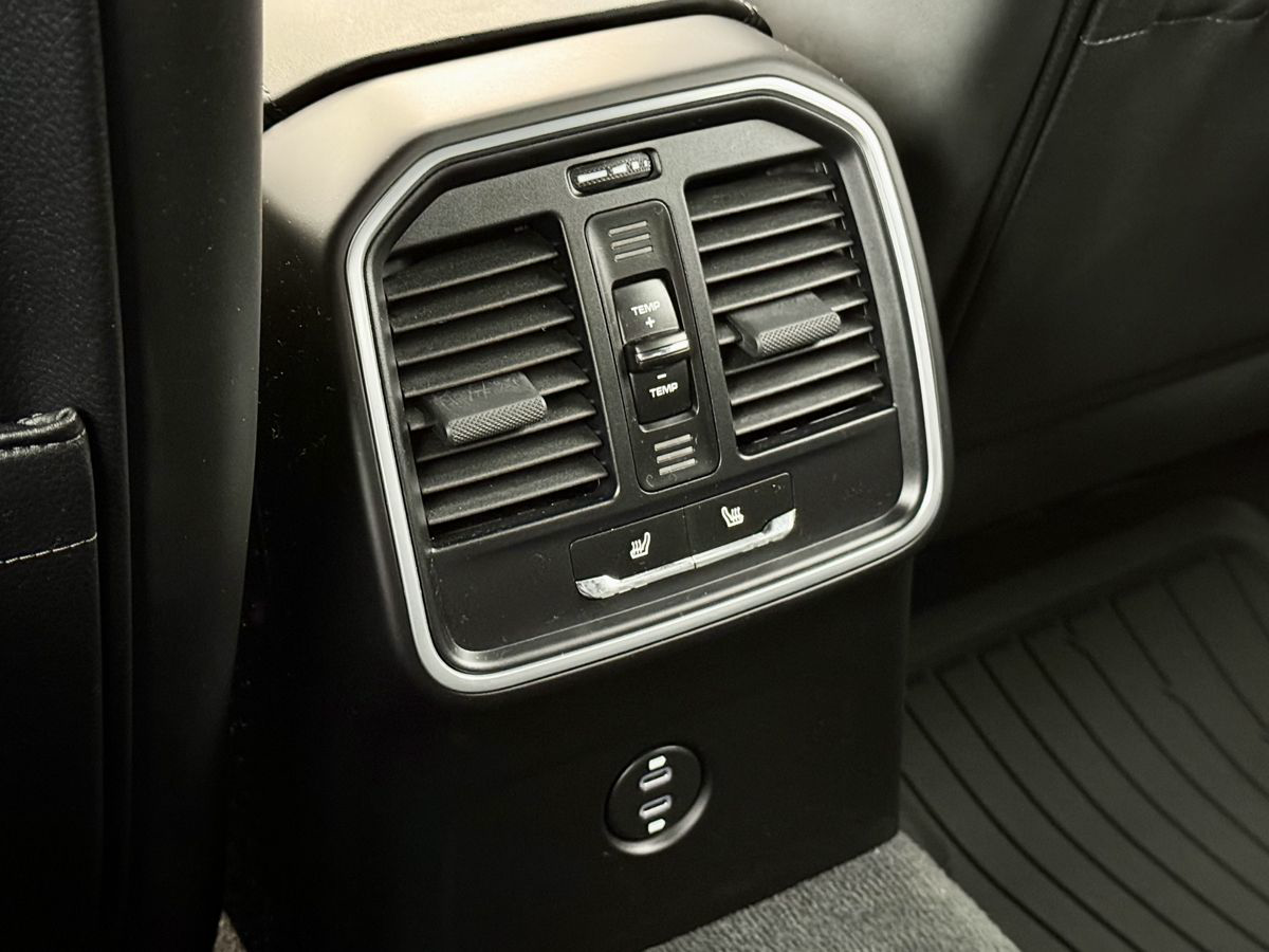 Porsche Macan Macan