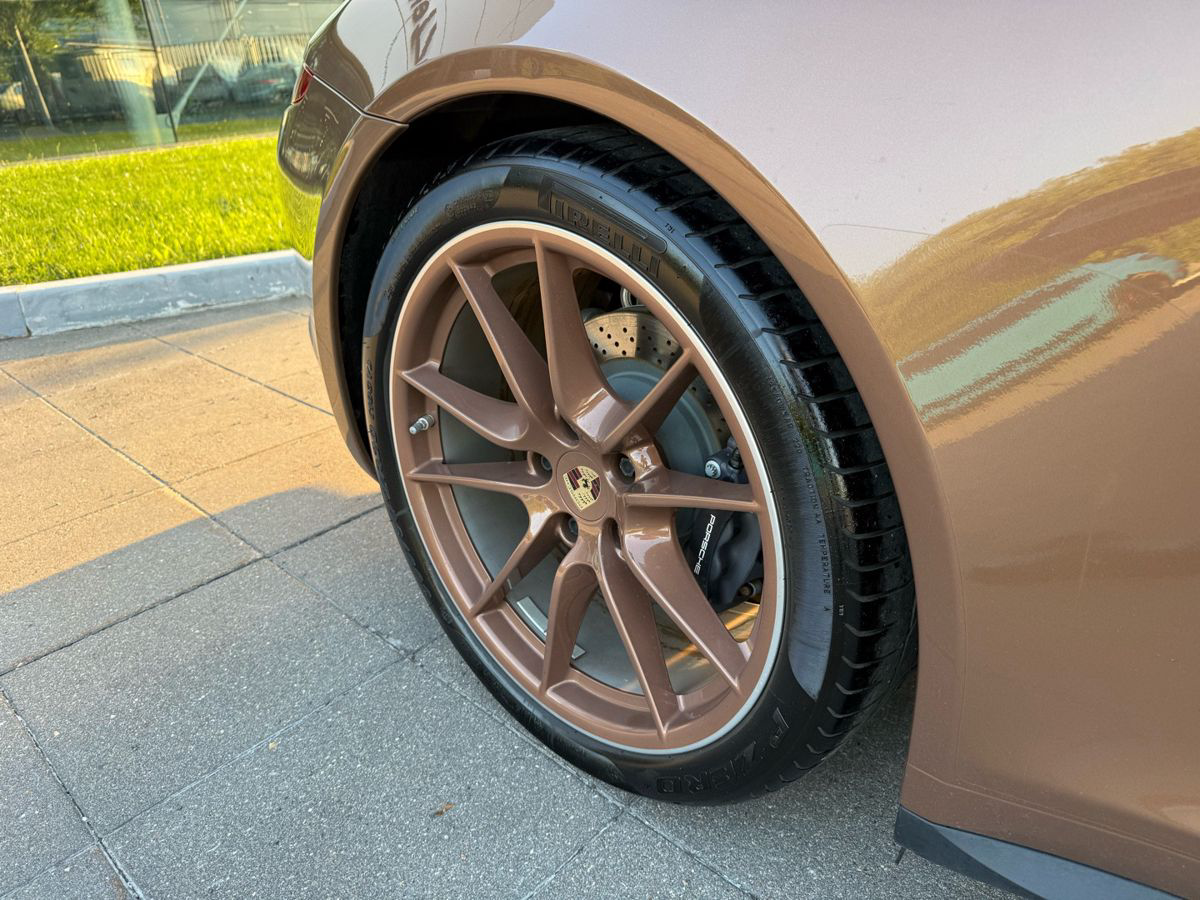 Porsche 911 Carrera 4