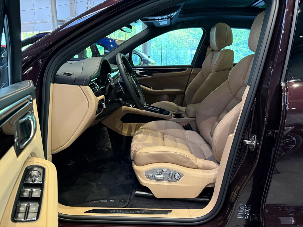 Porsche Macan T