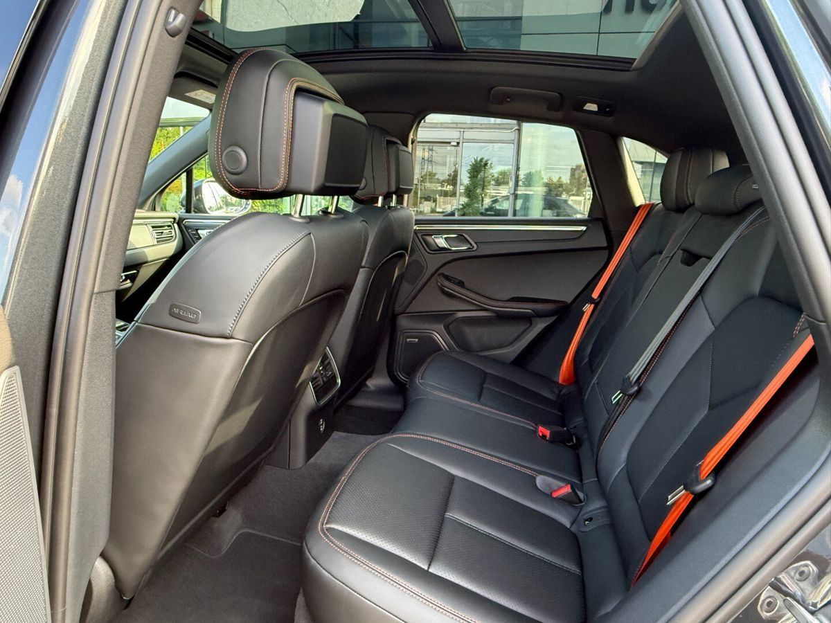 Porsche Macan Macan