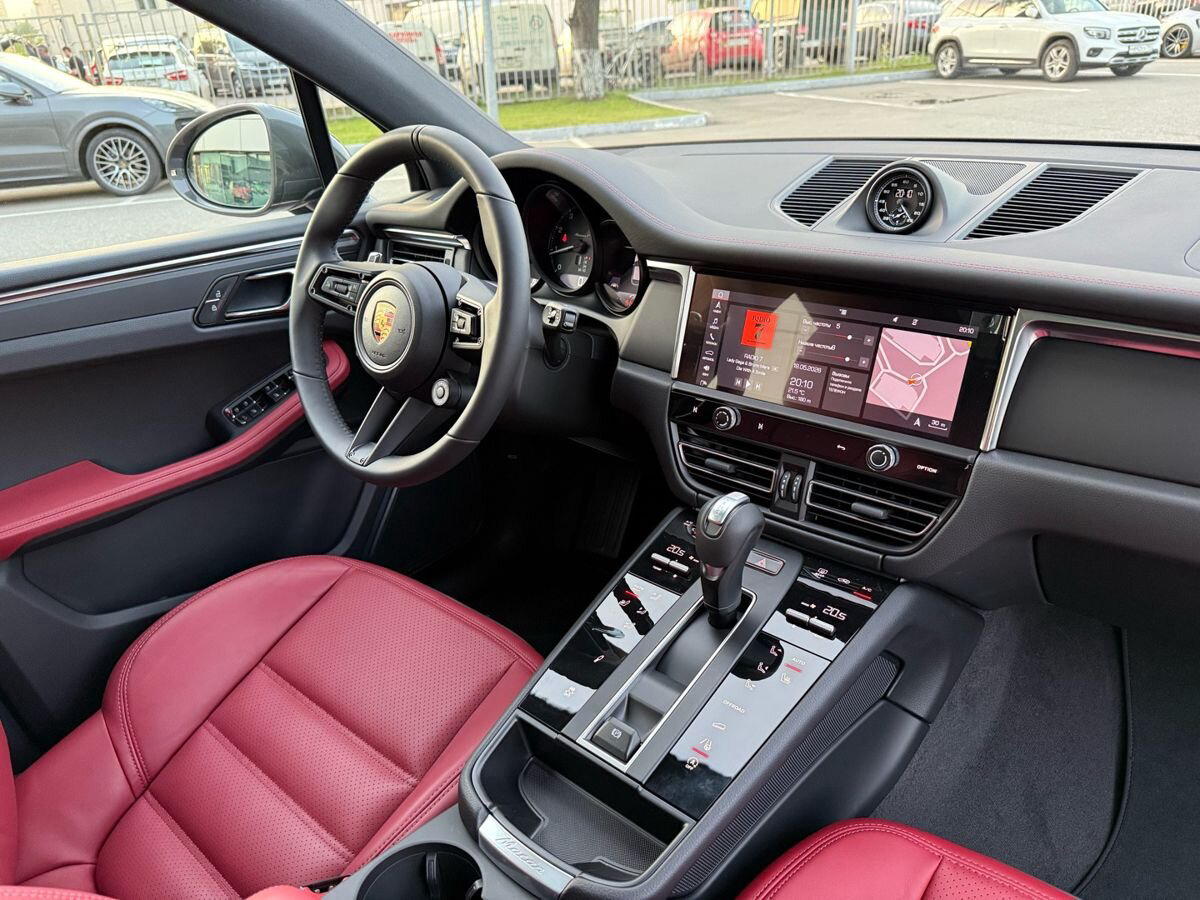 Porsche Macan T