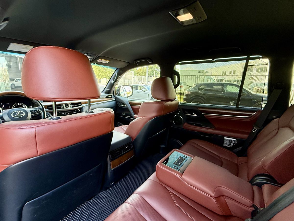 Lexus LX
