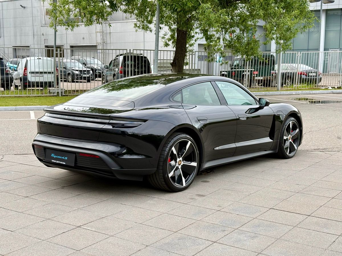 Porsche Taycan 4S