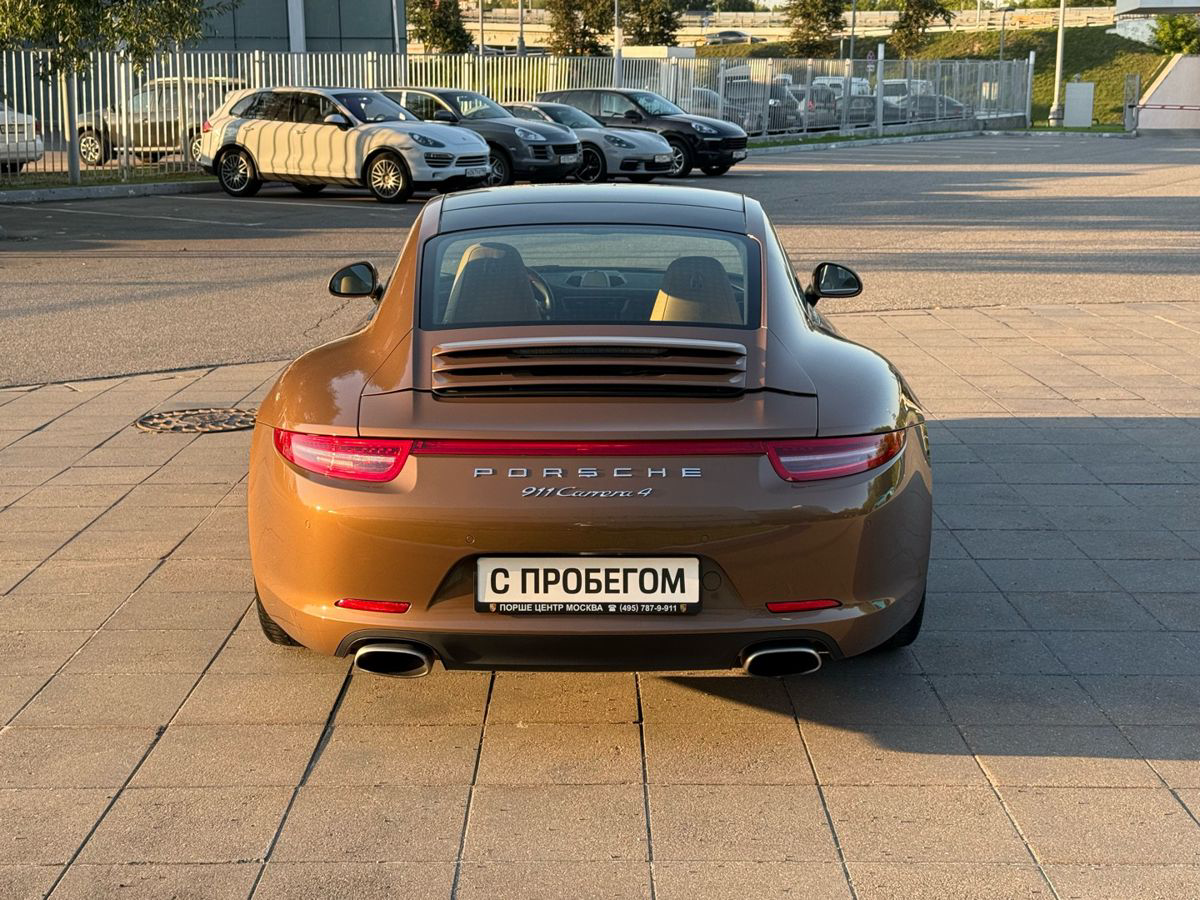 Porsche 911 Carrera 4
