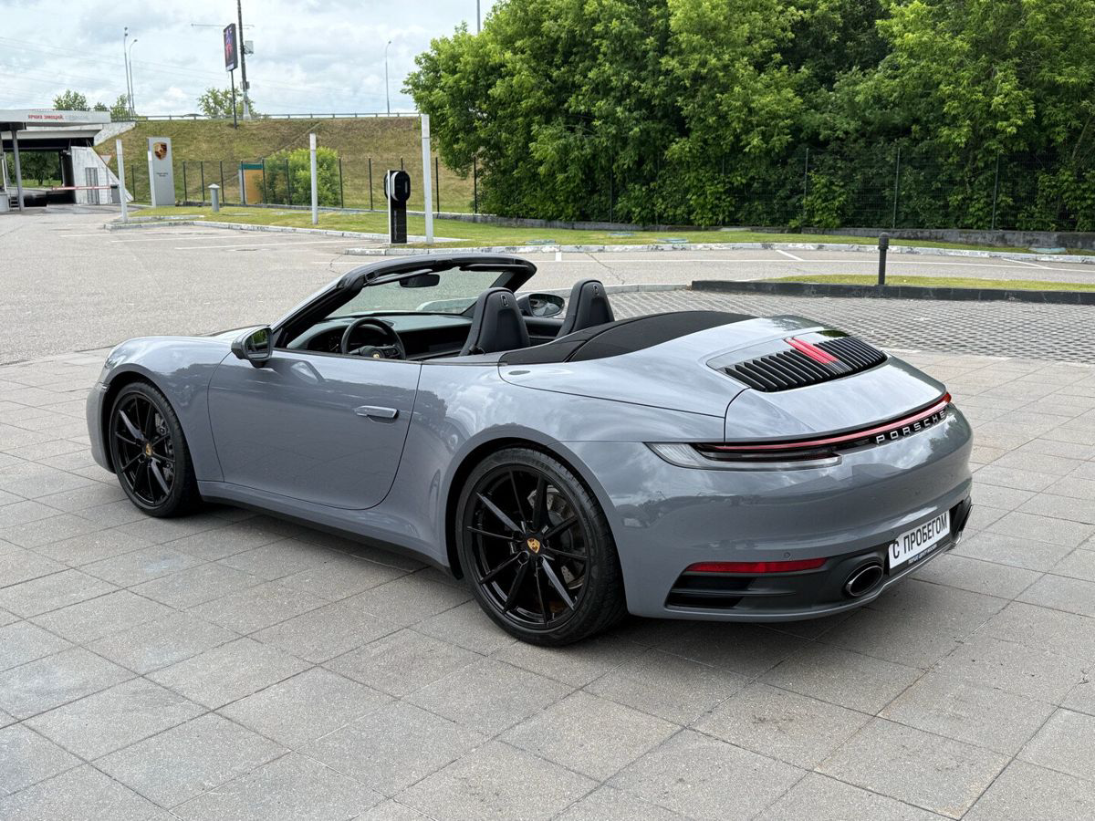 Porsche 911 Carrera