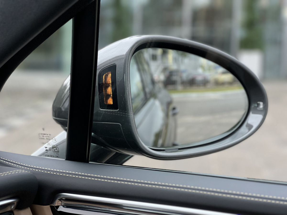Porsche Macan T