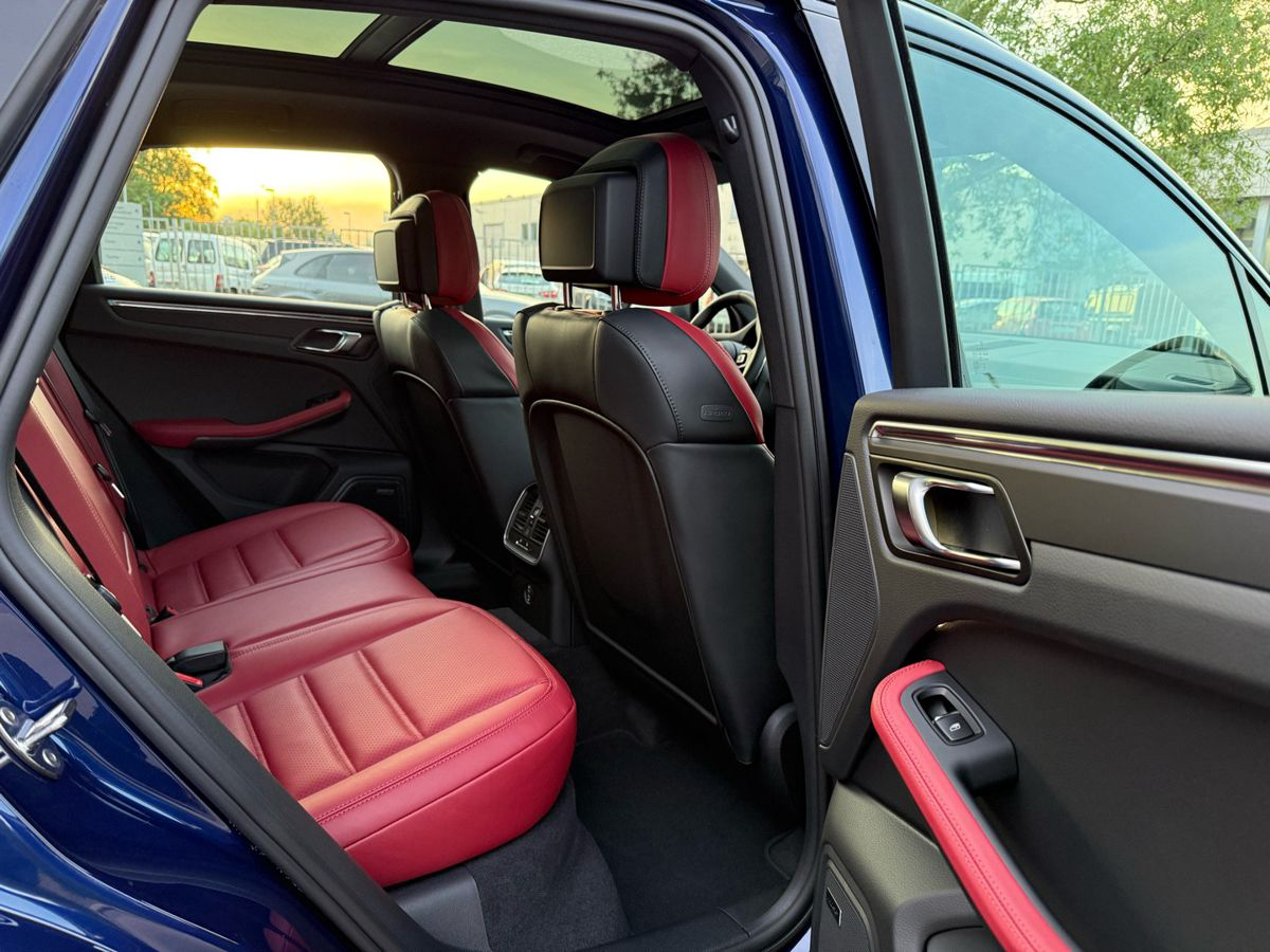 Porsche Macan T